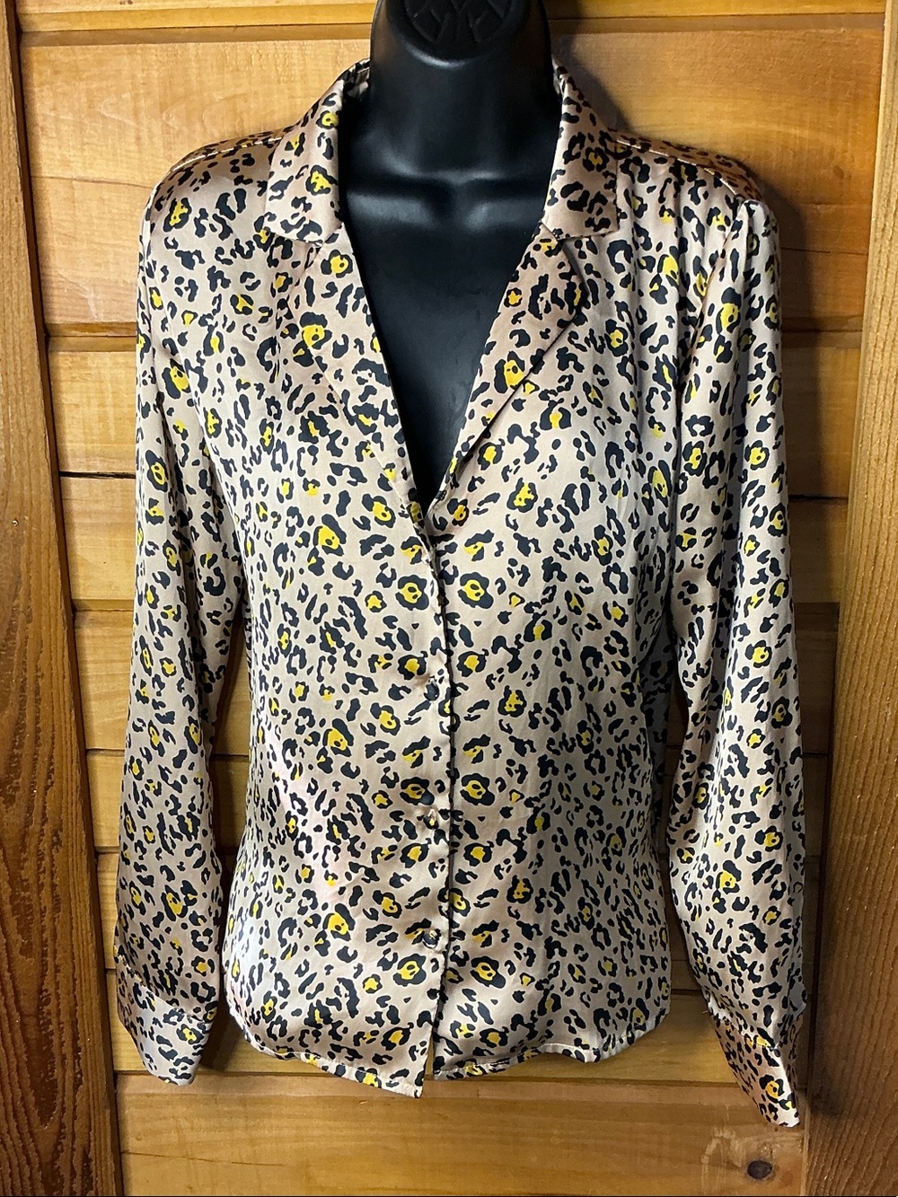 Hem & Thread Beige Leopard Satin Button-Down Blouse Long Sleeve Size M